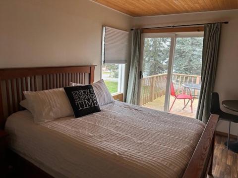 Merland Park Minnow Motel Picton Exterior photo